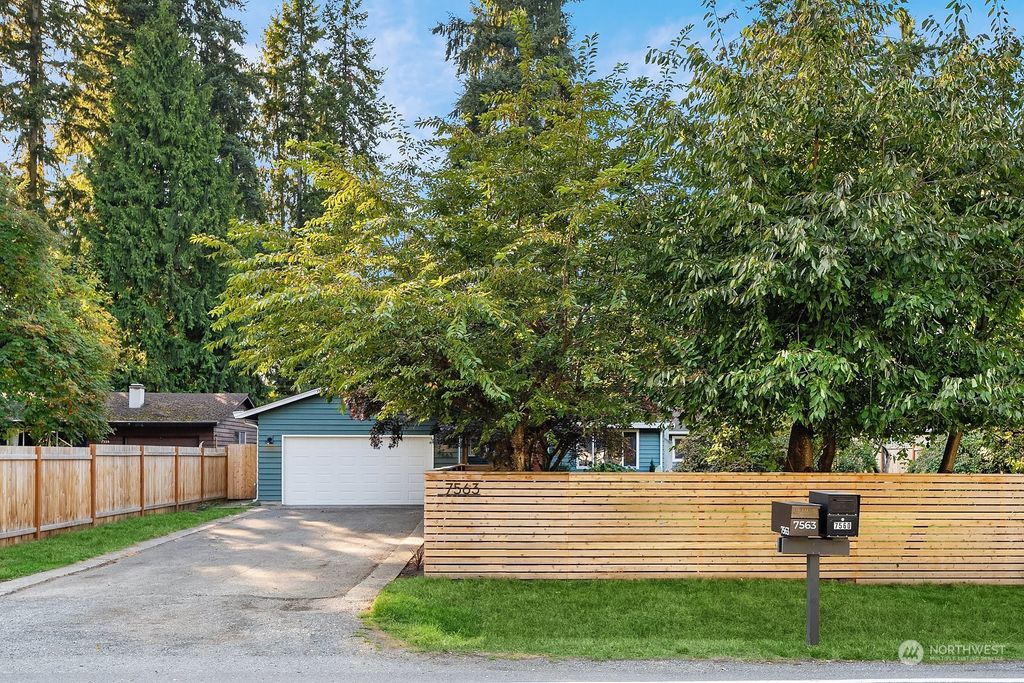 Photo of 7563 124th Avenue NE, Kirkland, WA 98033 (MLS # 2164736)