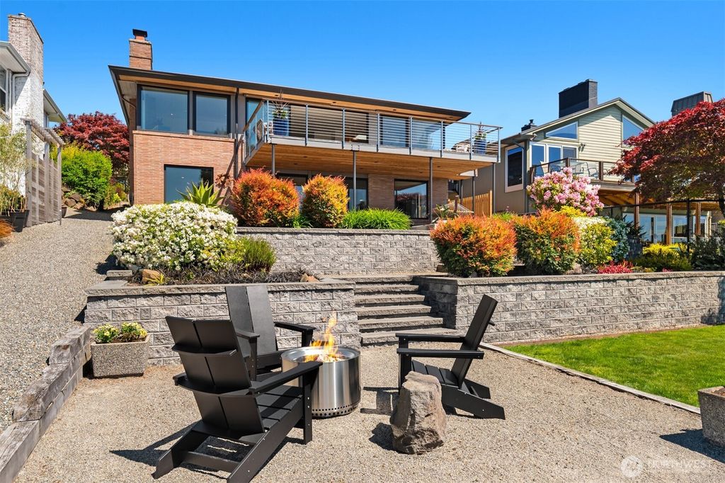 Photo of 10825 44th Avenue SW, Seattle, WA 98146 (MLS # 2369201)