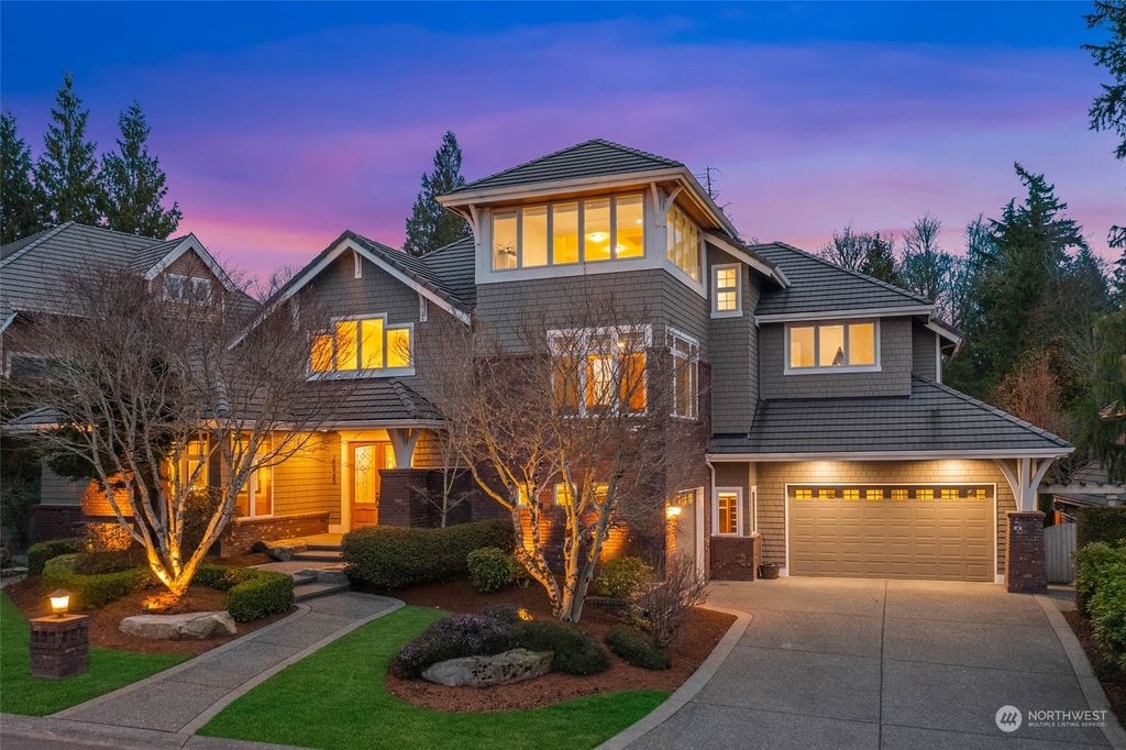 Photo of 20445 NE 31st Street, Sammamish, WA 98074 (MLS # 2049407)