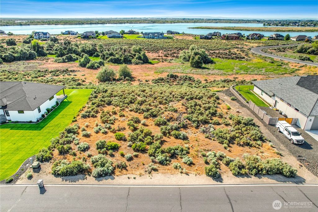 Photo of 8084 Dune Lake Road SE, Moses Lake, WA 98837 (MLS # 2547703)