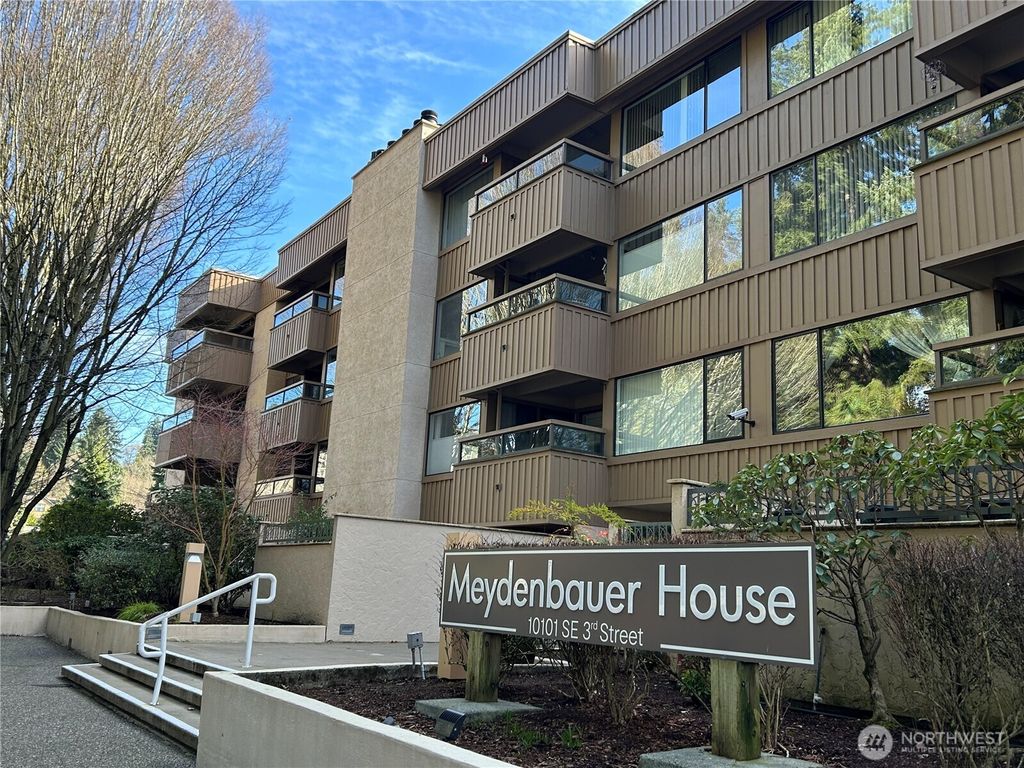 Photo of 10101 SE 3rd Street #402, Bellevue, WA 98004 (MLS # 2481344)