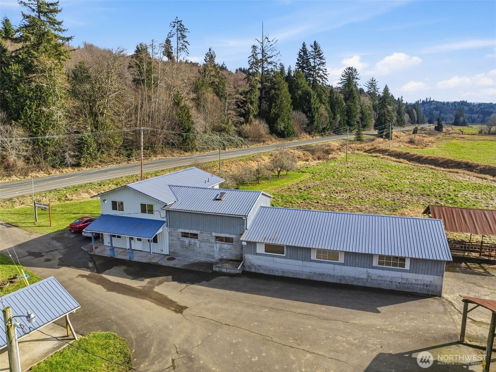 Photo of 957 W State Route 4, Cathlamet, WA 98612 (MLS # 2480775)