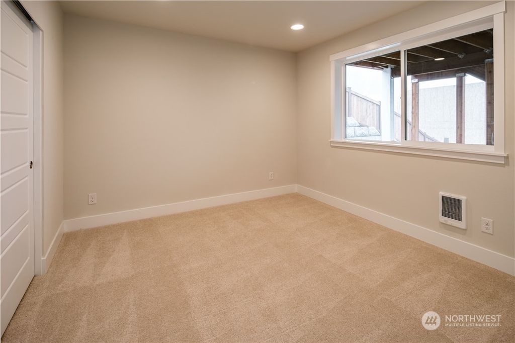 Photo of 13822 123rd Place NE #39-5, Lake Stevens, WA 98258 (MLS # 2038498)