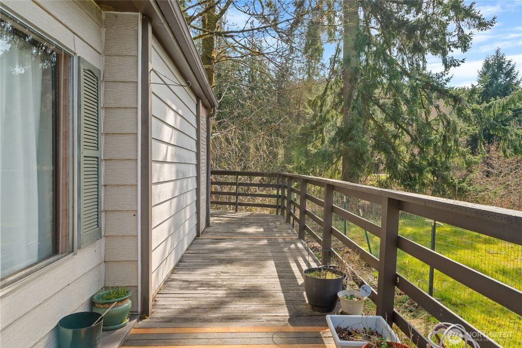 Photo of 110 Chandler Road, Chehalis, WA 98532 (MLS # 2498774)