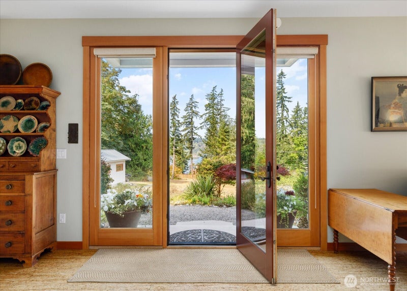 8015 Cultus Bay Road