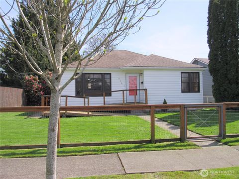 516 21st Avenue, Longview, WA 98632 - MLS#: 2355599