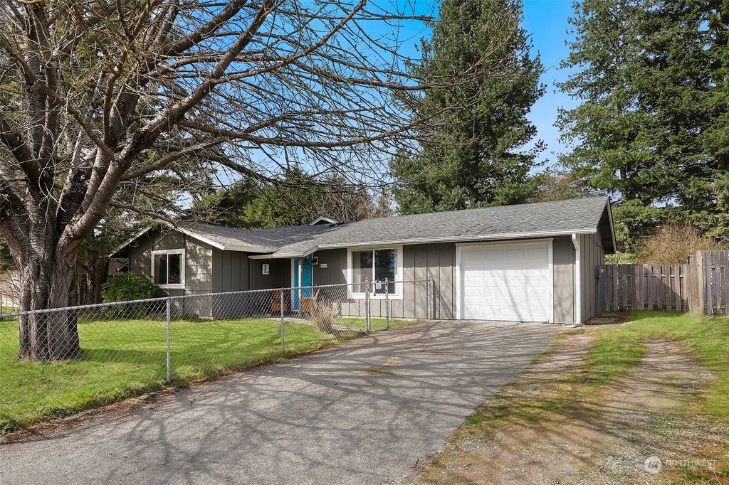 Photo of 5223 121st Street NE, Marysville, WA 98271 (MLS # 2050158)