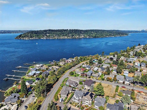 Photo of 805 N 31st Street, Renton, WA 98056 (MLS # 2565742)