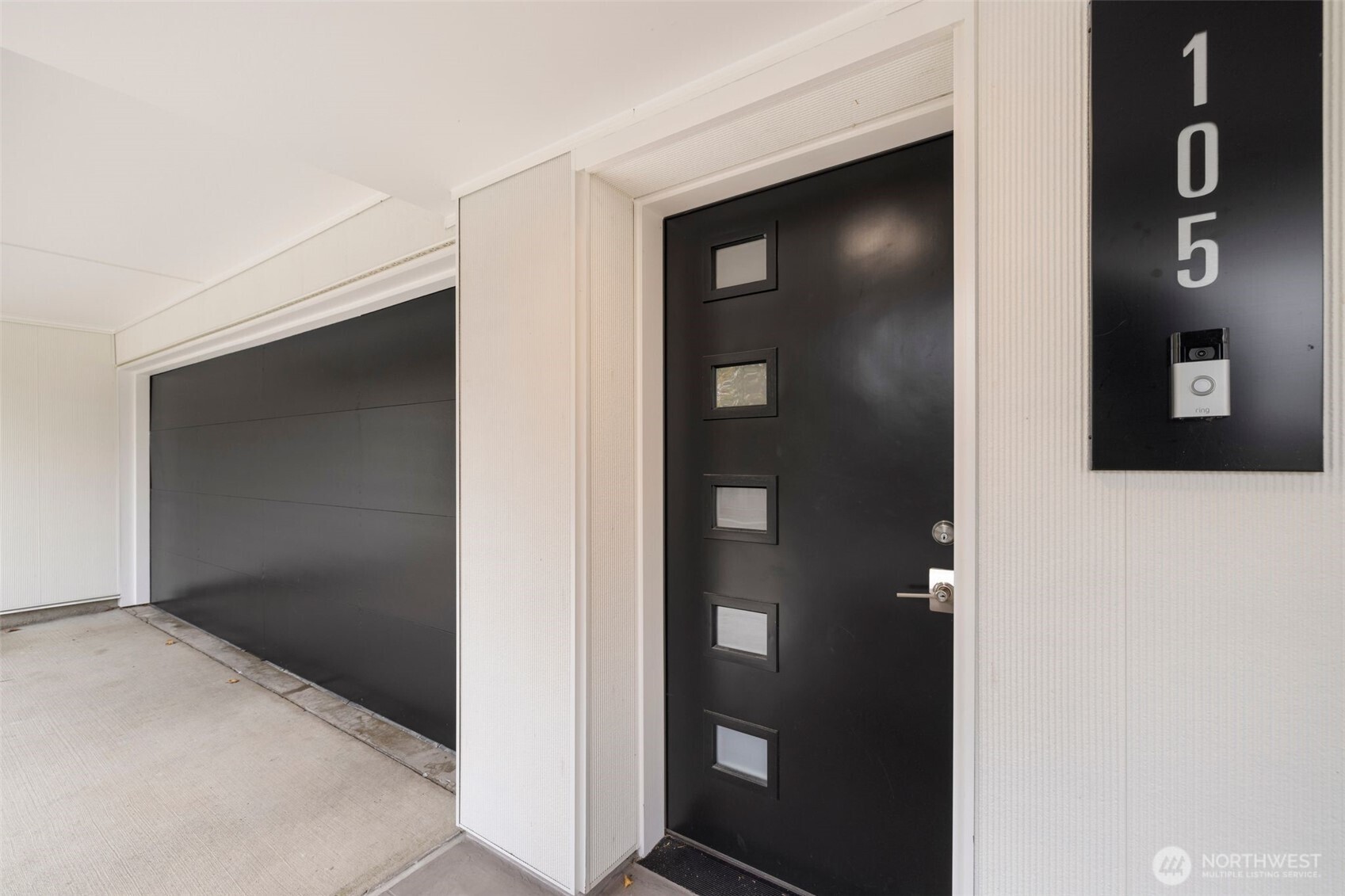 2410 Aurora Avenue N 105