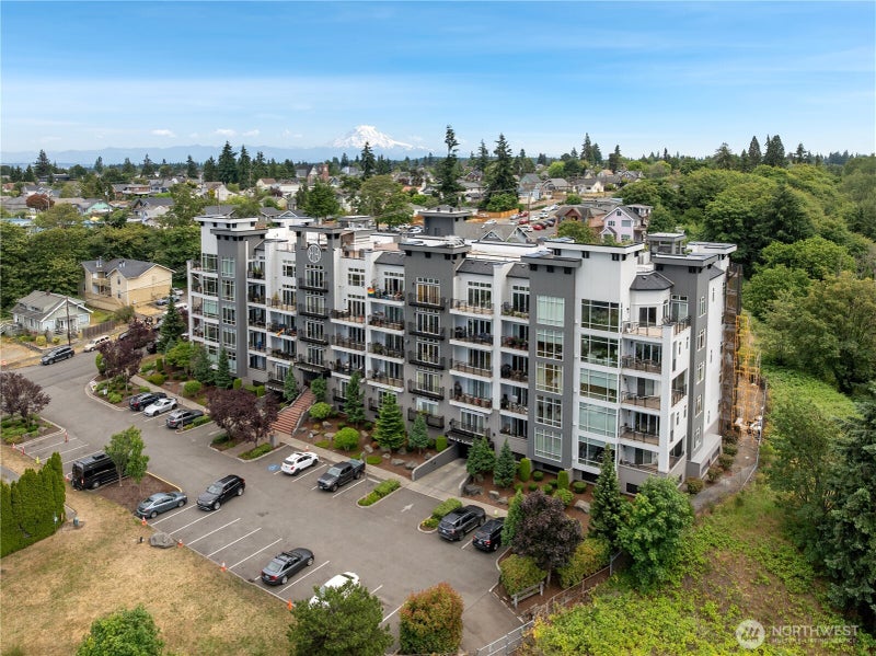 320 E 32nd Street 103
