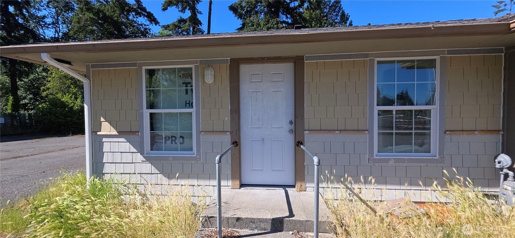 Photo of 5105 SW Solberg Dr DR #A, Tacoma, WA 98499 (MLS # 2541344)