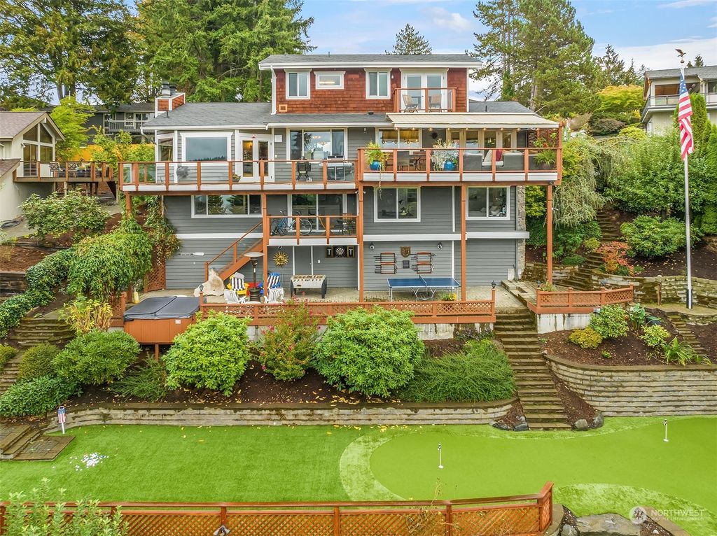Photo of 15827 61st Lane NE, Kenmore, WA 98028 (MLS # 2010282)