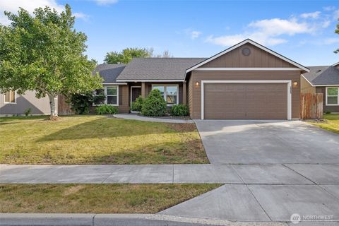 Photo of 5905 W 4th Place, Kennewick, WA 99336 (MLS # 2368709)