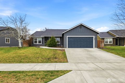 Photo of 5905 W 4th Place, Kennewick, WA 99336 (MLS # 2368709)