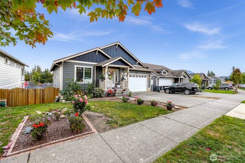 Photo of 1479 W Gateway Heights Loop, Sedro Woolley, WA 98284 (MLS # 2437712)