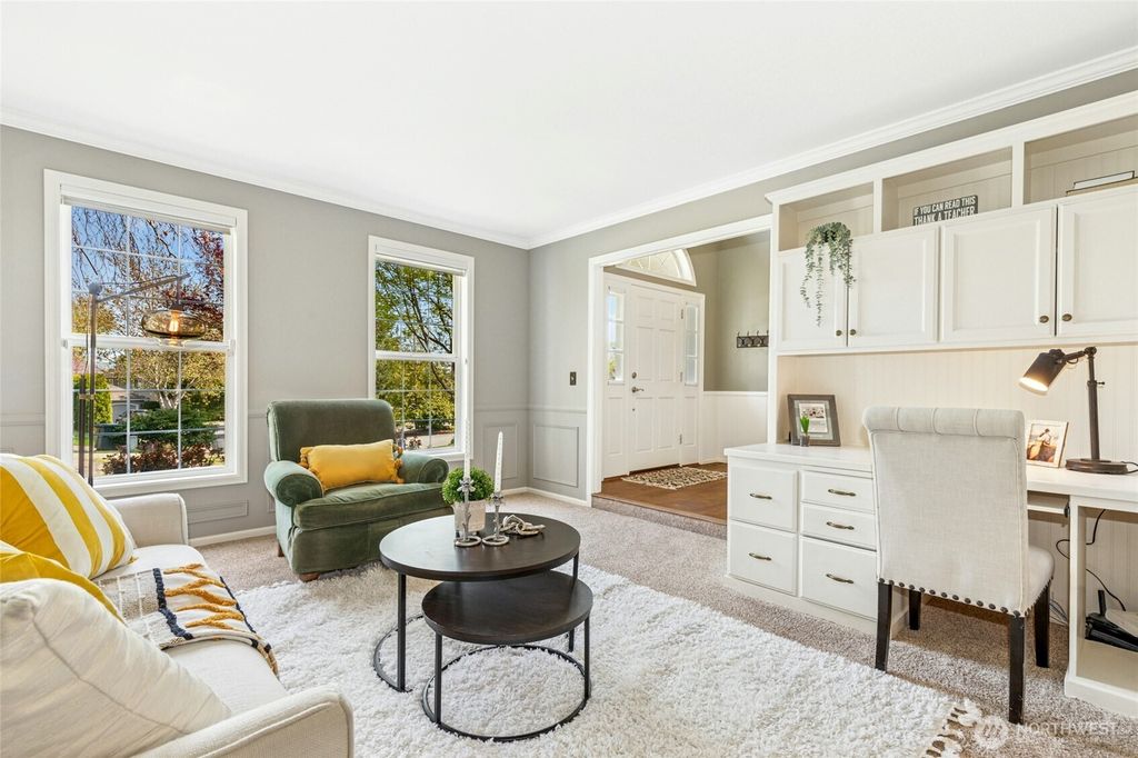 Photo of 23146 NE 15th Court, Sammamish, WA 98074 (MLS # 2363017)