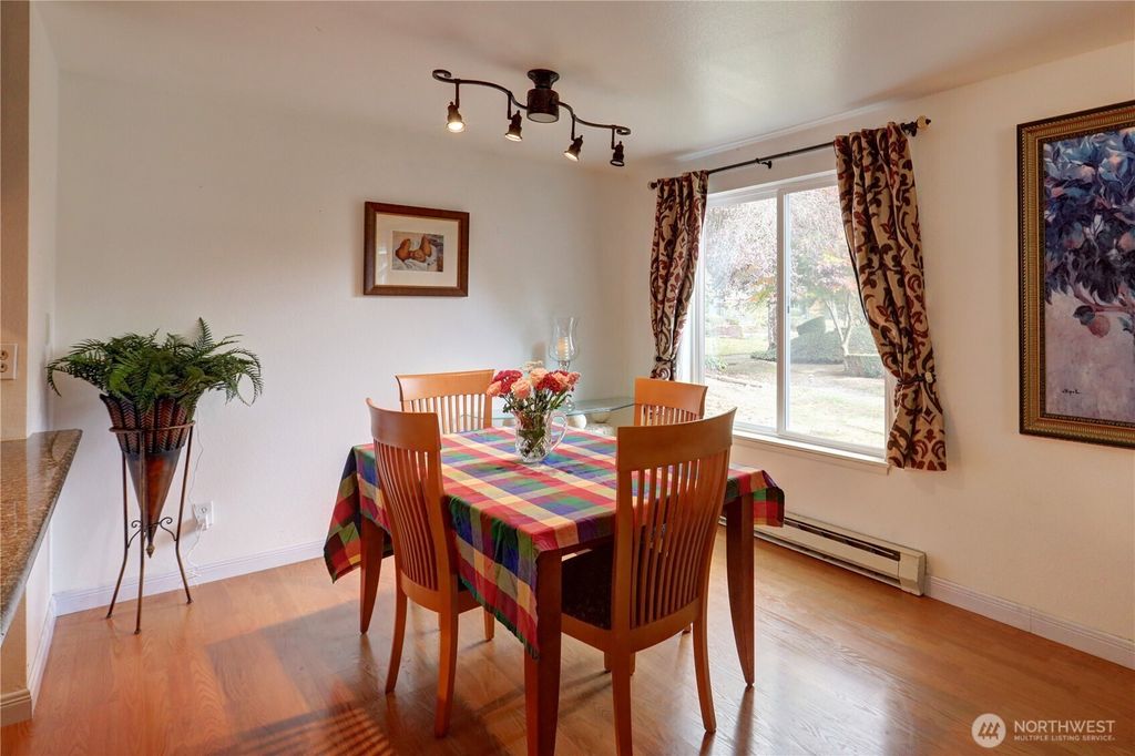 Photo of 11424 SE 257th Place #F108, Kent, WA 98030 (MLS # 2448816)