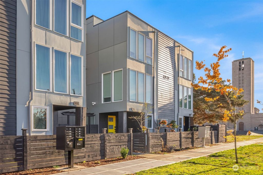 Photo of 9464 20th Avenue SW, Seattle, WA 98106 (MLS # 2322874)