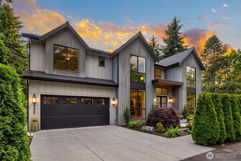 Photo of 4405 88th Avenue SE, Mercer Island, WA 98040 (MLS # 2404504)