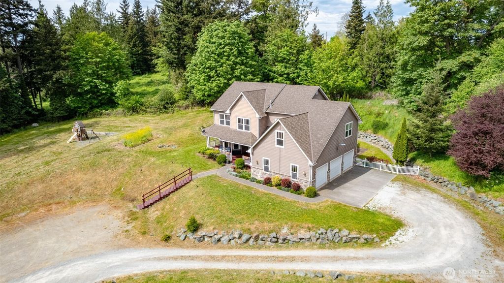Photo of 16711 Blodgett Road, Mount Vernon, WA 98274 (MLS # 2523154)