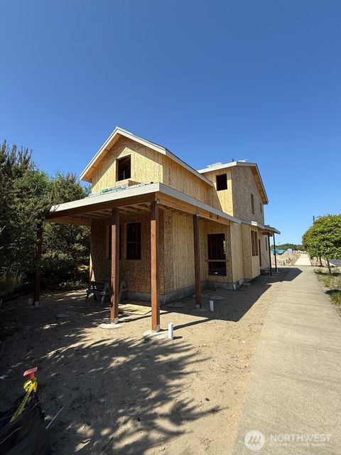 265 Oyhut Bay Boulevard SW Ocean Shores WA 98569