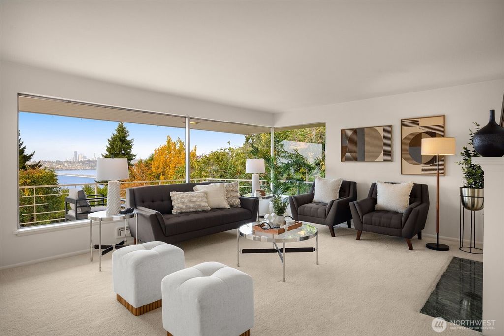 Photo of 3011 70th Avenue SE, Mercer Island, WA 98040 (MLS # 2447722)