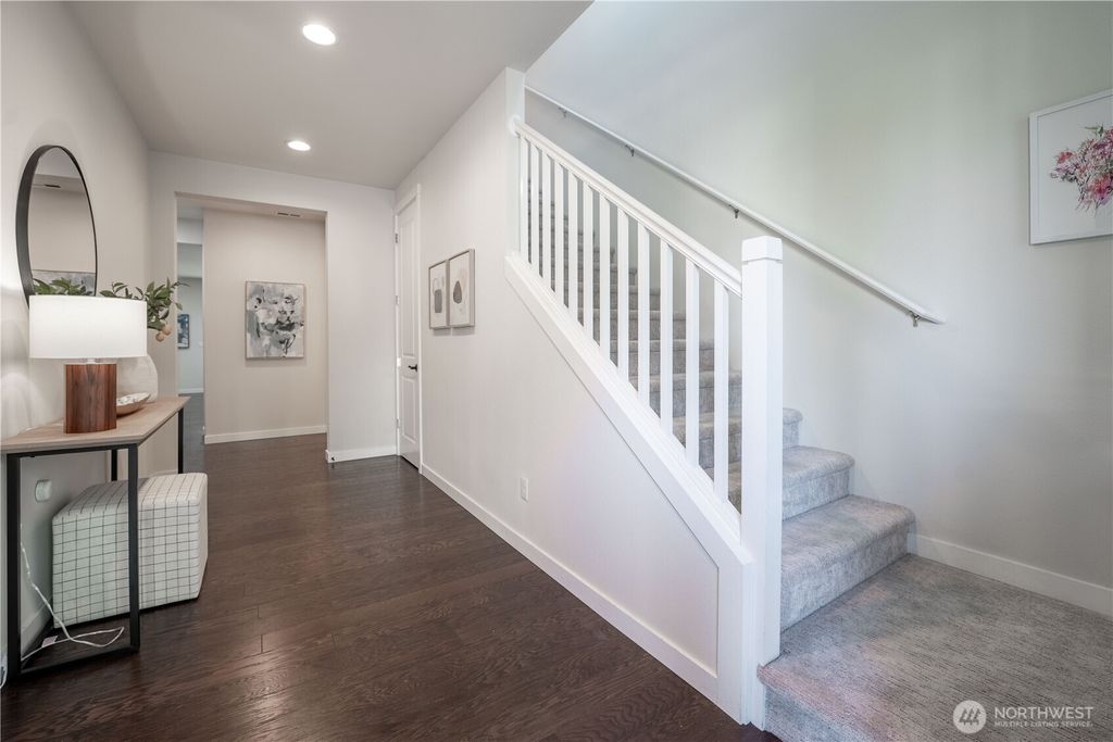 Photo of 19627 117th PL Pl SE, Kent, WA 98031 (MLS # 2371076)