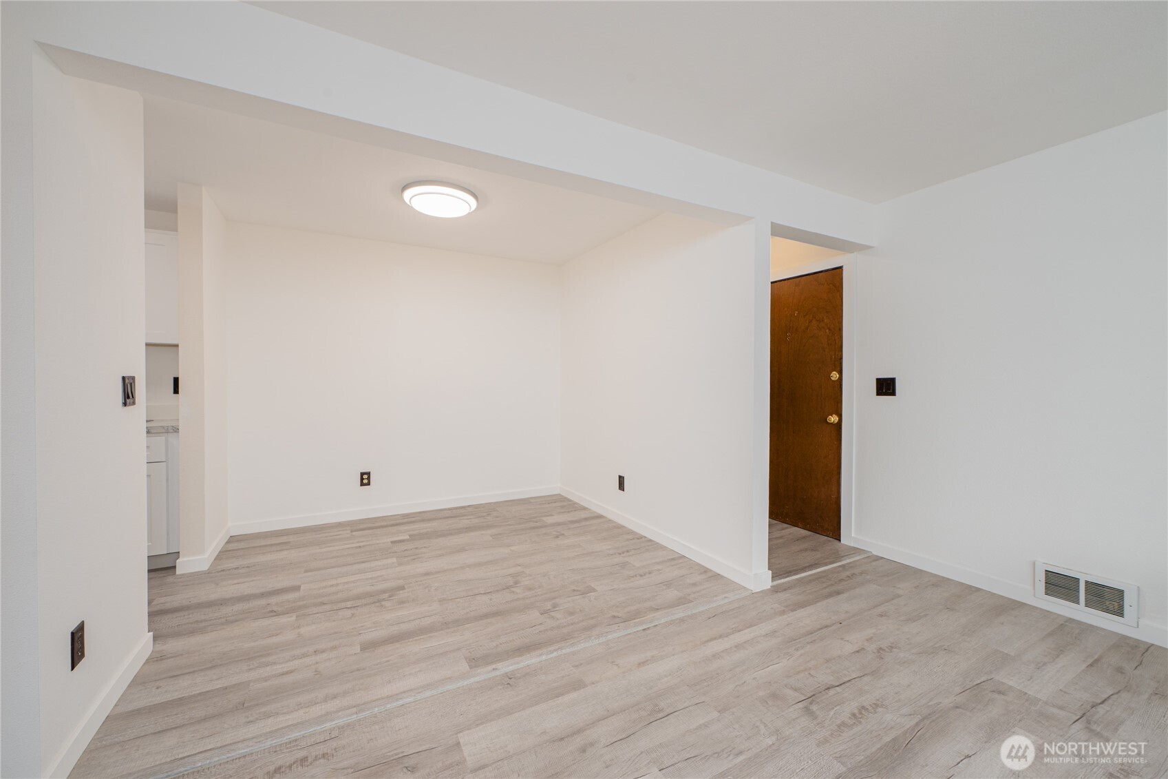 1505 N Visscher Street P105