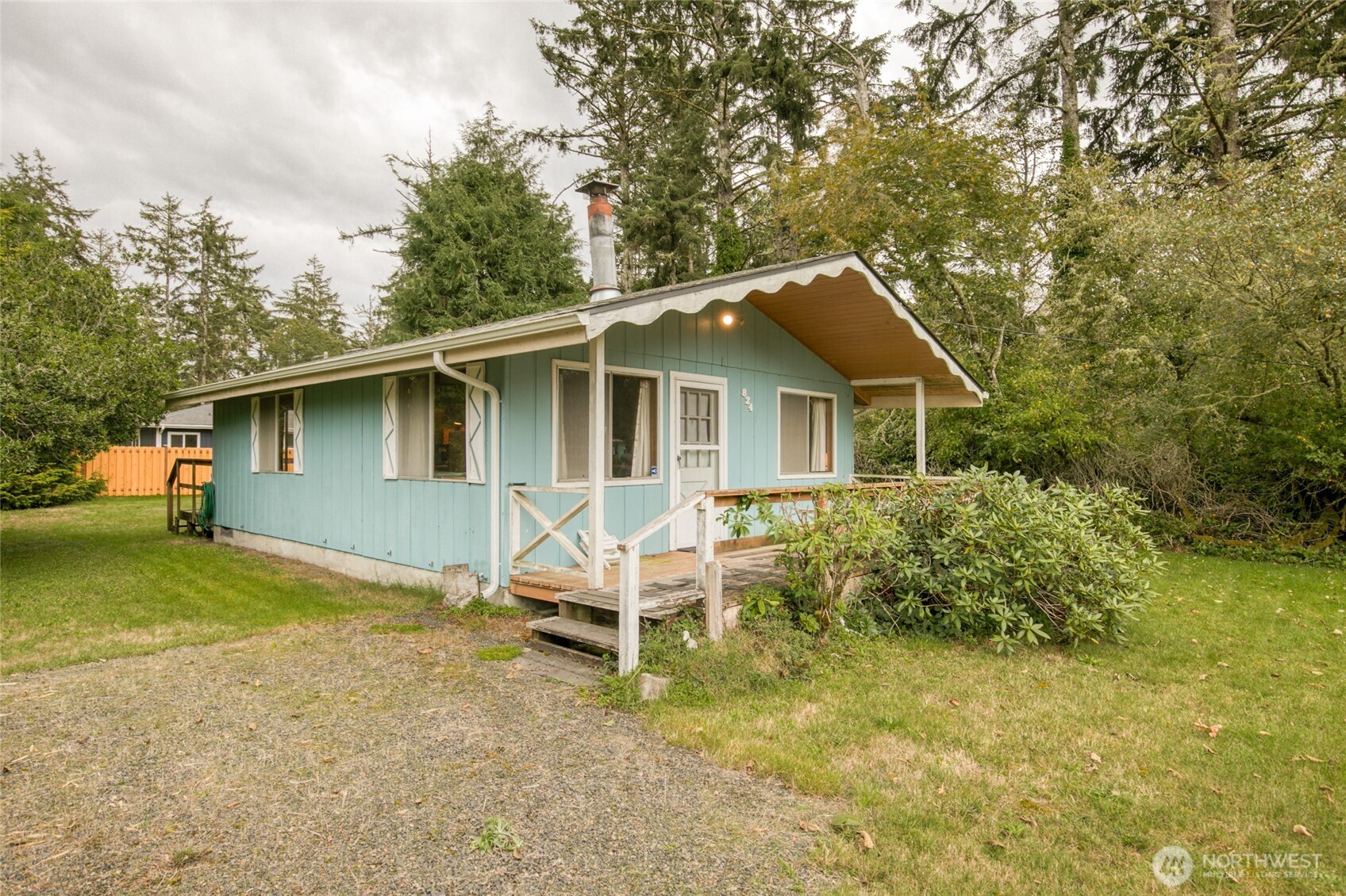 824 Hassalo Avenue SE