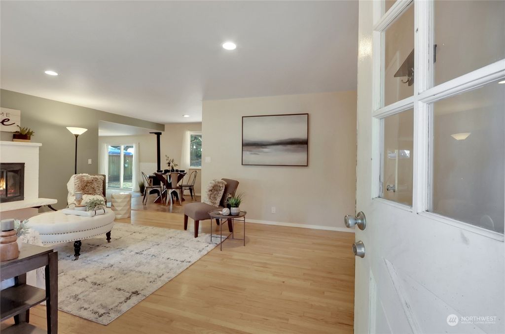 Photo of 30451 3rd Avenue S, Federal Way, WA 98003 (MLS # 2180339)