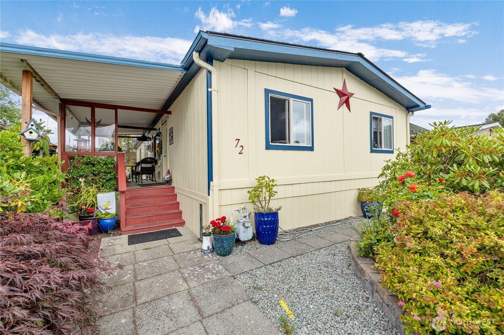 Photo of 2725 E Fir St ST #72, Mount Vernon, WA 98273 (MLS # 2551138)