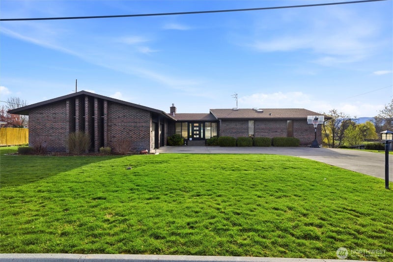 1319 Barleen Drive