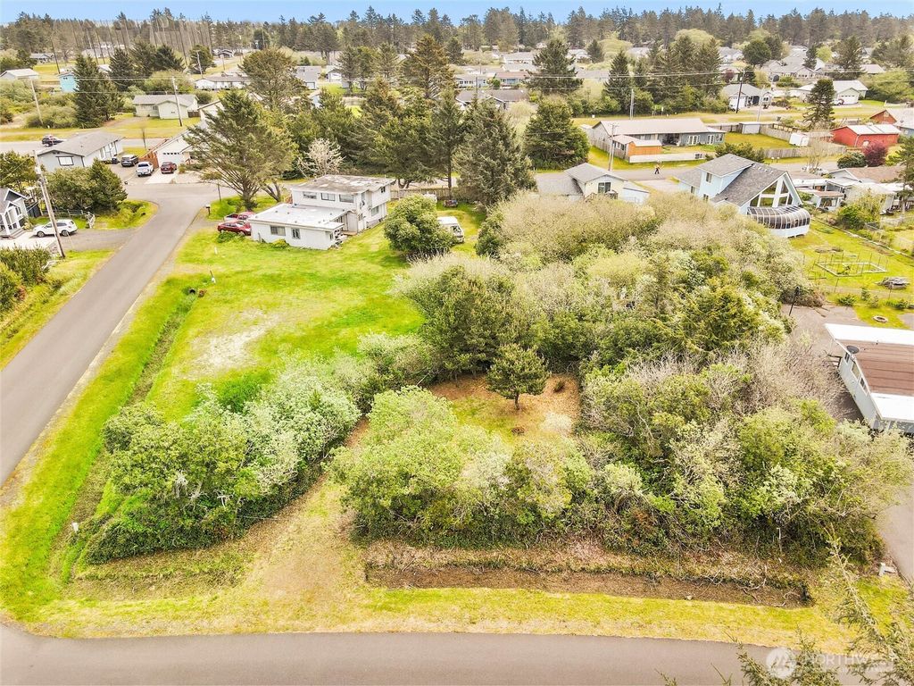 Photo of 113 Jib Street NW, Ocean Shores, WA 98569 (MLS # 2456895)