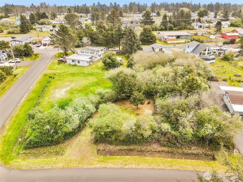 113 Jib Street NW Ocean Shores WA 98569