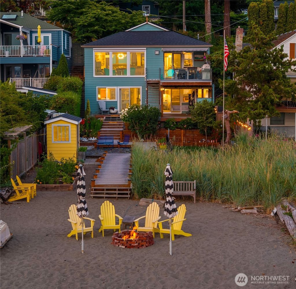 Photo of 8917 Fauntleroy Way SW, Seattle, WA 98136 (MLS # 2415734)