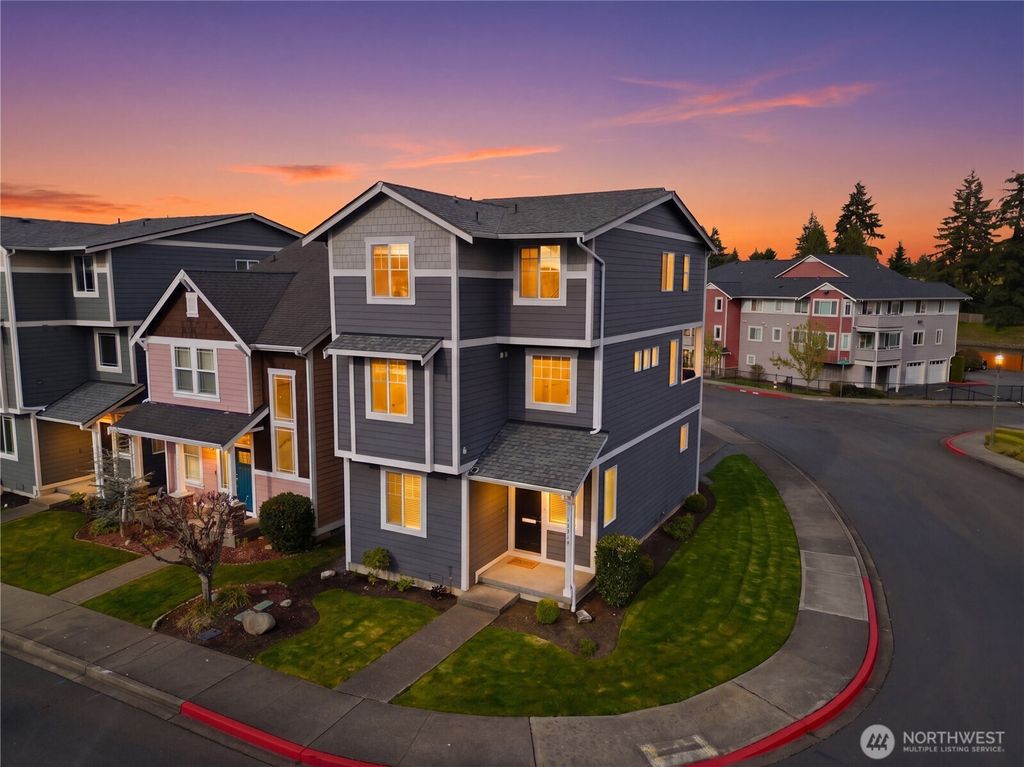 Photo of 13319 96th Avenue Ct E, Puyallup, WA 98373 (MLS # 2506788)