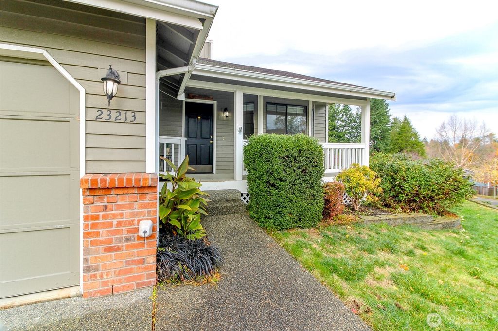 Photo of 23213 112th Place SE, Kent, WA 98031 (MLS # 2452272)