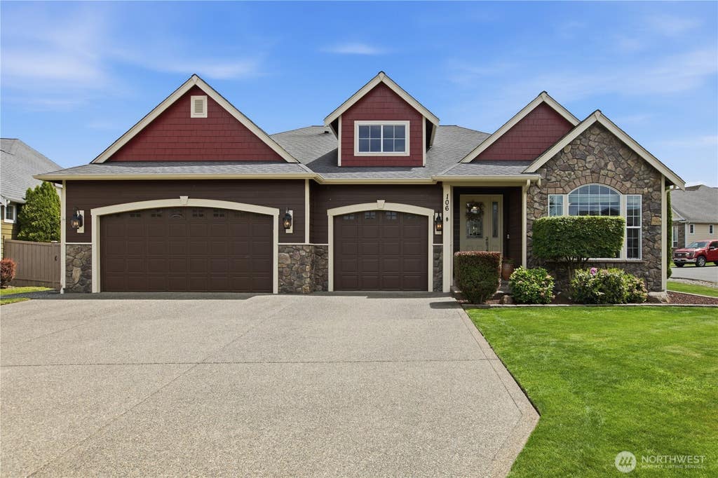 Photo of 106 Whitmore Court, Buckley, WA 98321 (MLS # 2521629)