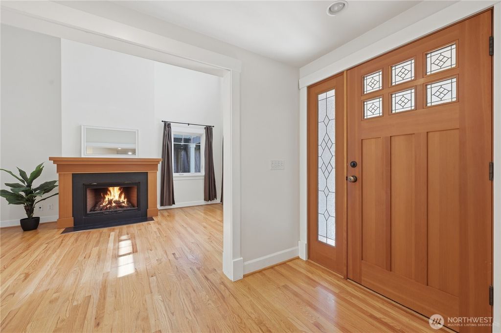 Photo of 10630 NE 18th Street, Bellevue, WA 98004 (MLS # 2514336)