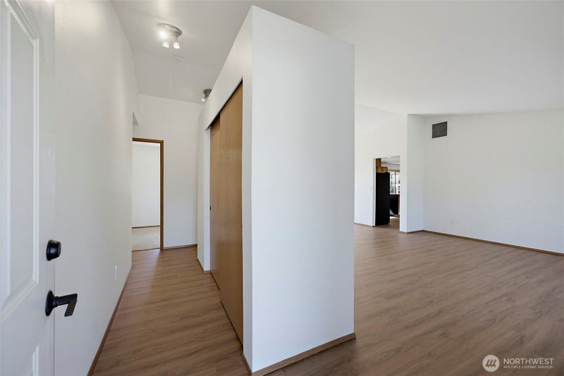 15012 2nd Avenue E