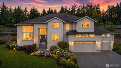 Photo of 24121 NE 1st Place, Sammamish, WA 98074 (MLS # 2576045)