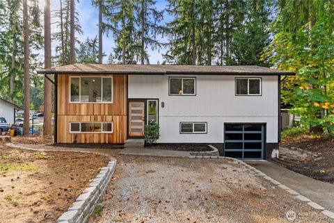 Photo of 6018 190th Avenue Ct E, Lake Tapps, WA 98391 (MLS # 2445788)