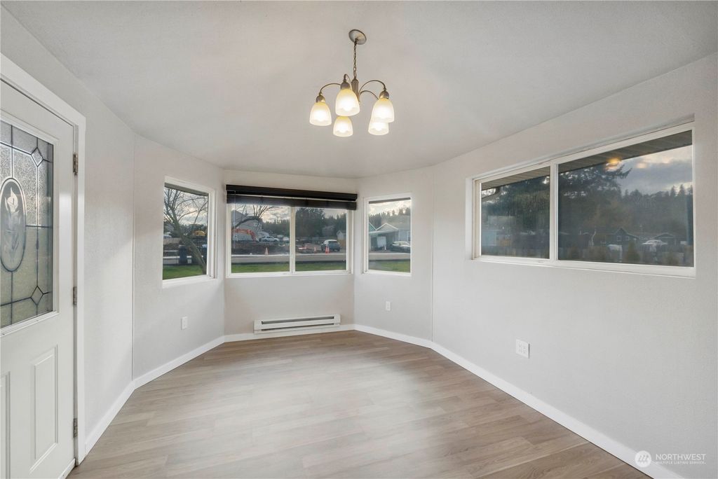 Photo of 321 4th Avenue S, Algona, WA 98001 (MLS # 2040428)