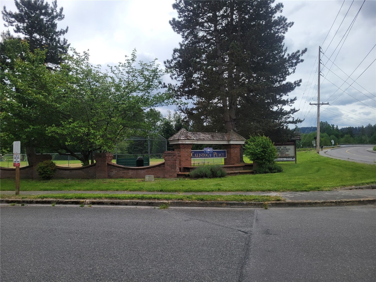 506 Skinner Way SW