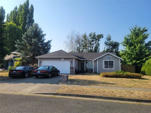 Photo of 506 Skinner Way SW, Orting, WA 98360 (MLS # 2598020)
