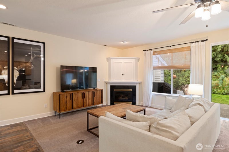 1615 NE 89th Place