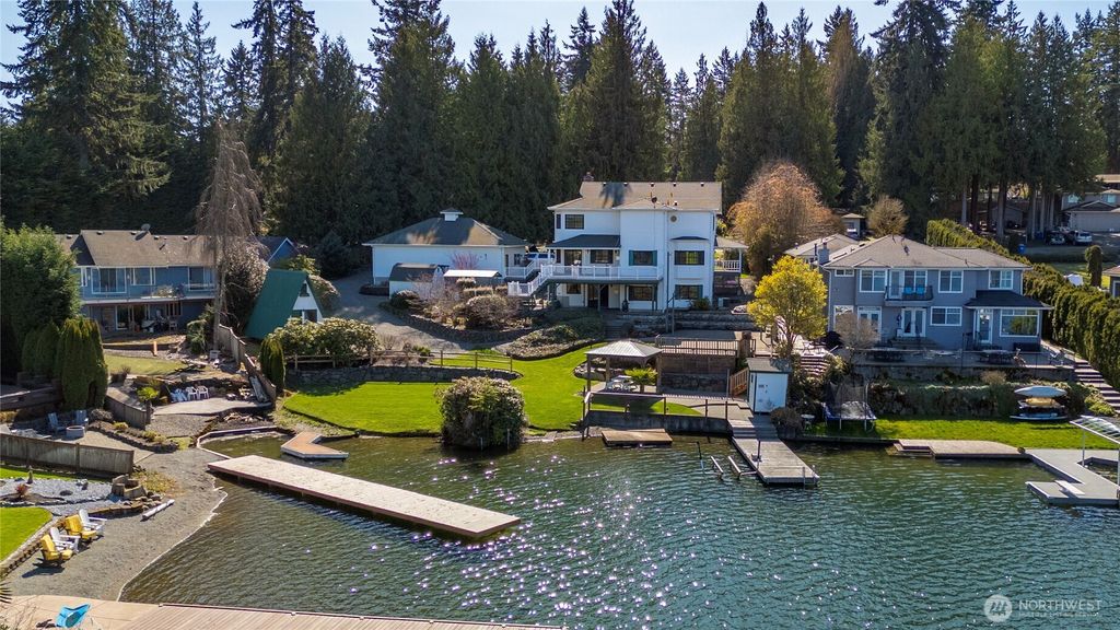 Photo of 4217 Lakeridge Drive E, Lake Tapps, WA 98391 (MLS # 2501477)
