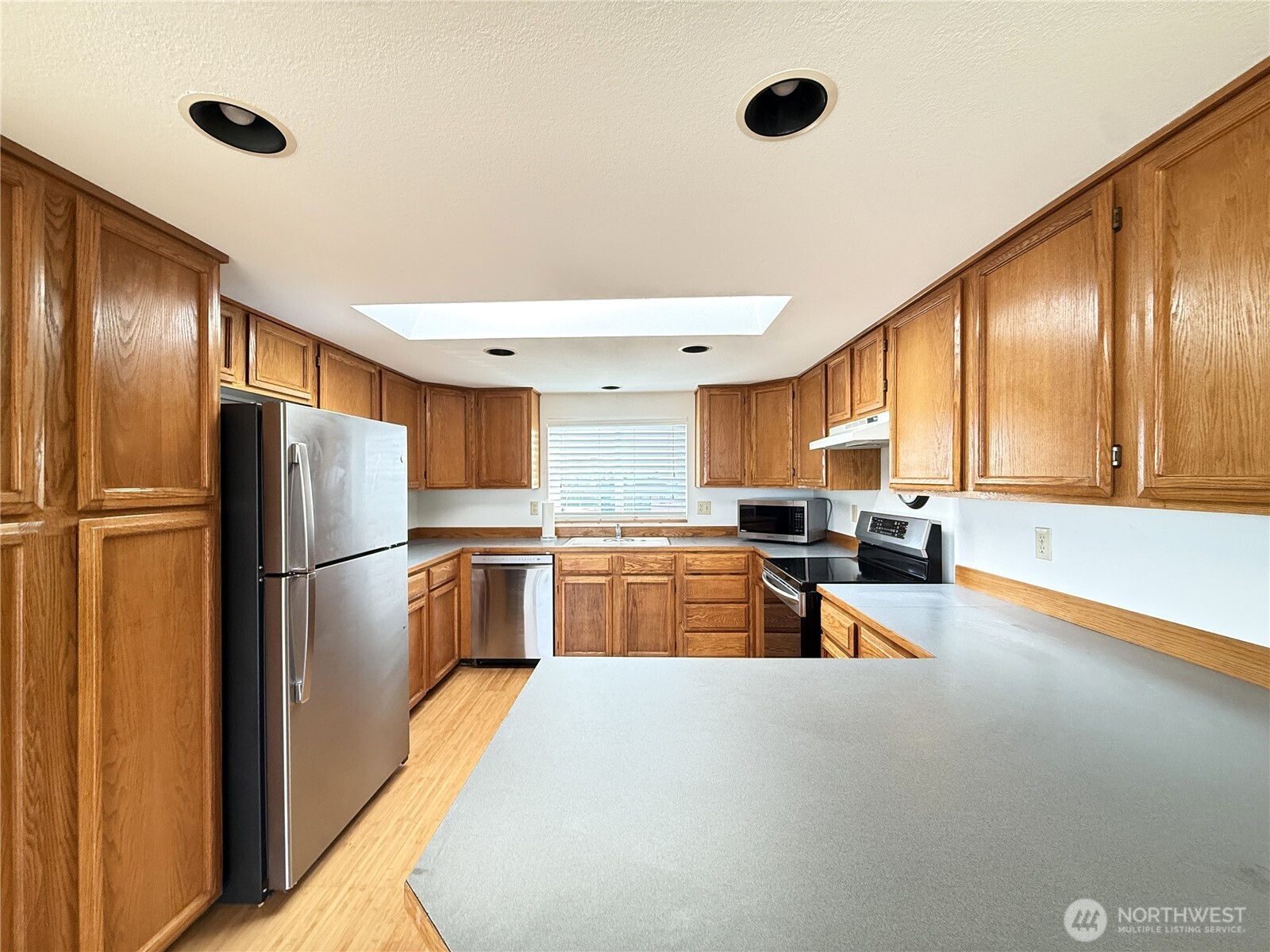 1083 Ocean Shores Boulevard SW