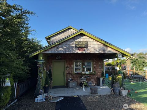 Photo of 1305 Bay Avenue W, Ocean Park, WA 98640 (MLS # 2454101)