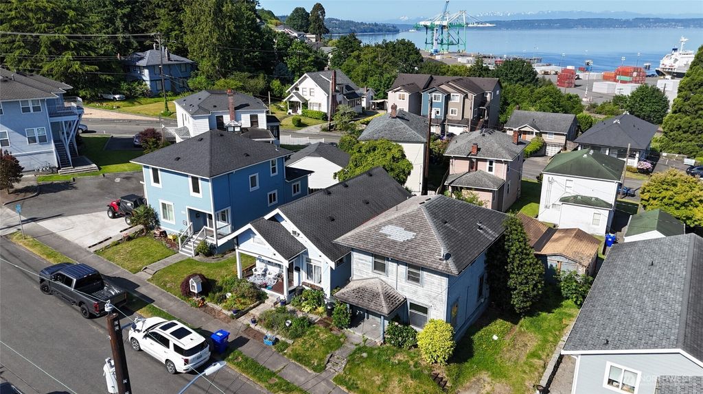Photo of 3016 Gedney Street, Everett, WA 98201 (MLS # 2388725)